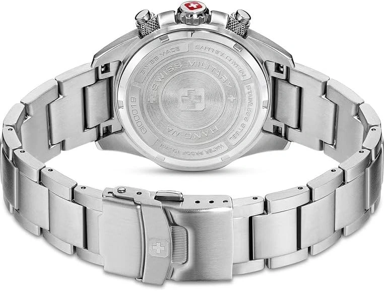 Rückseite einer silbernen Swiss Military Uhr mit Band