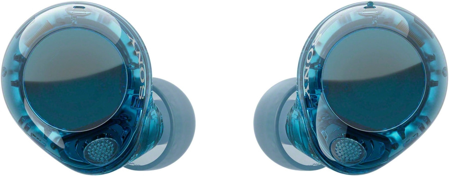 Zwei transparente blaue Sony-Kopfhörer mit silbernen Akzenten auf weißem Hintergrund.