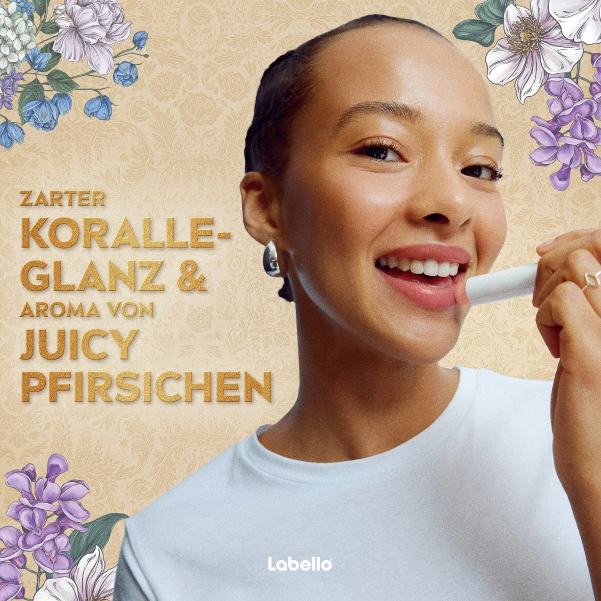 Frau mit Lippenbalsam und Blumen, Labello Werbung
