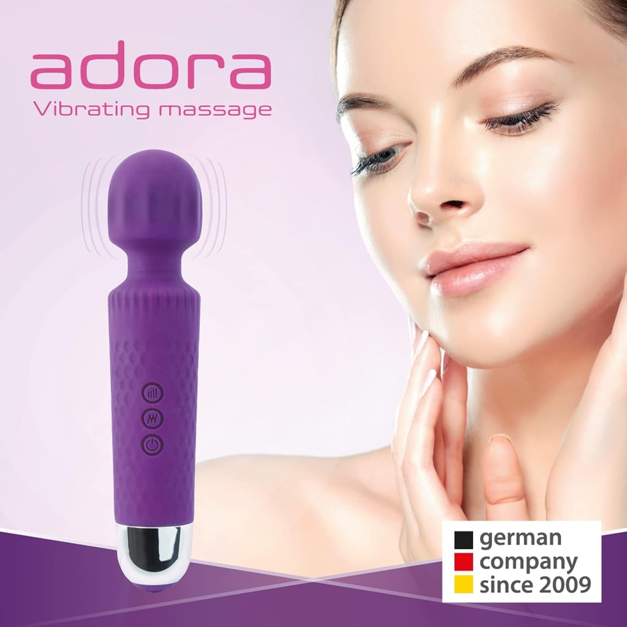 Adora Vibrationsmassagegerät mit Frau und deutschem Firmenlogo seit 2009