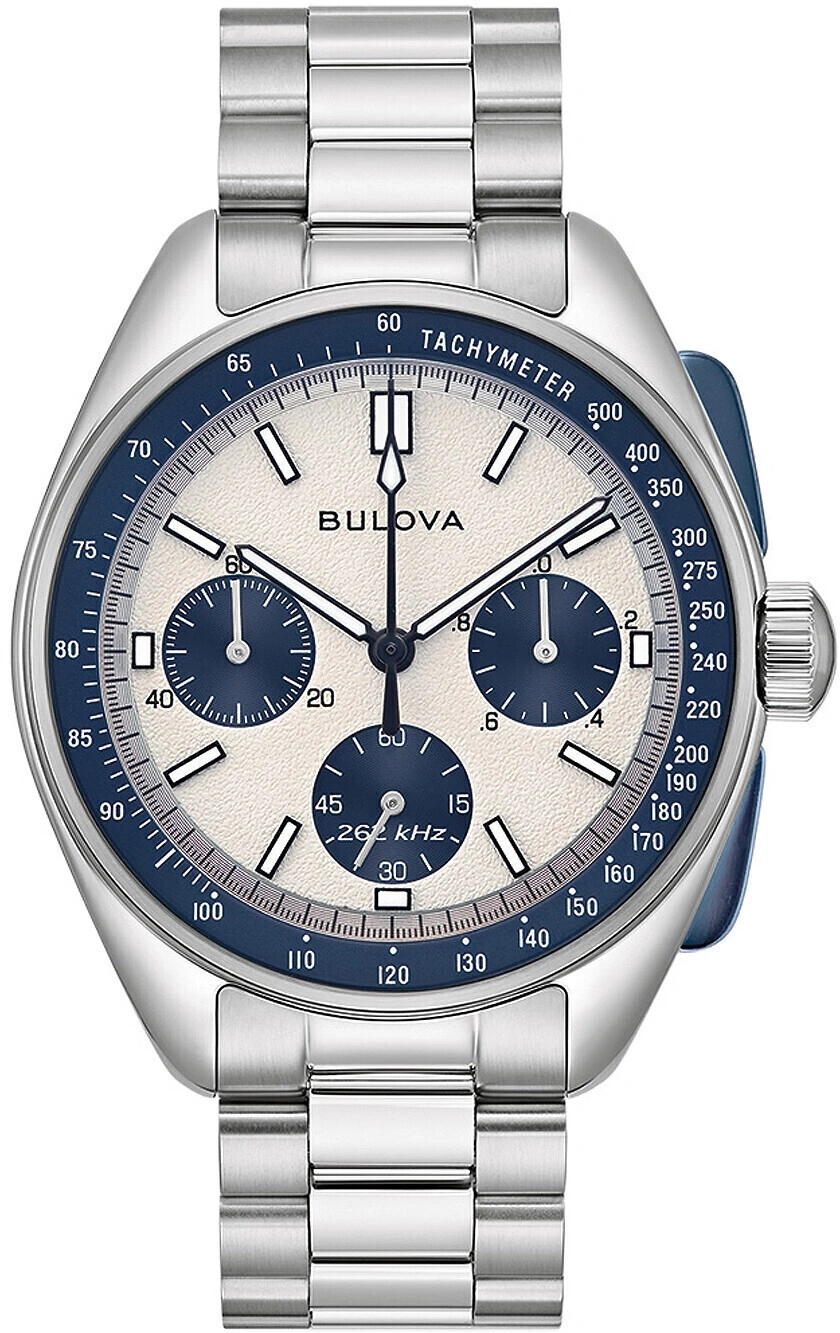 Ein silbernes Bulova Chronograph Armbanduhr mit weißem Zifferblatt und blauen Zählern.