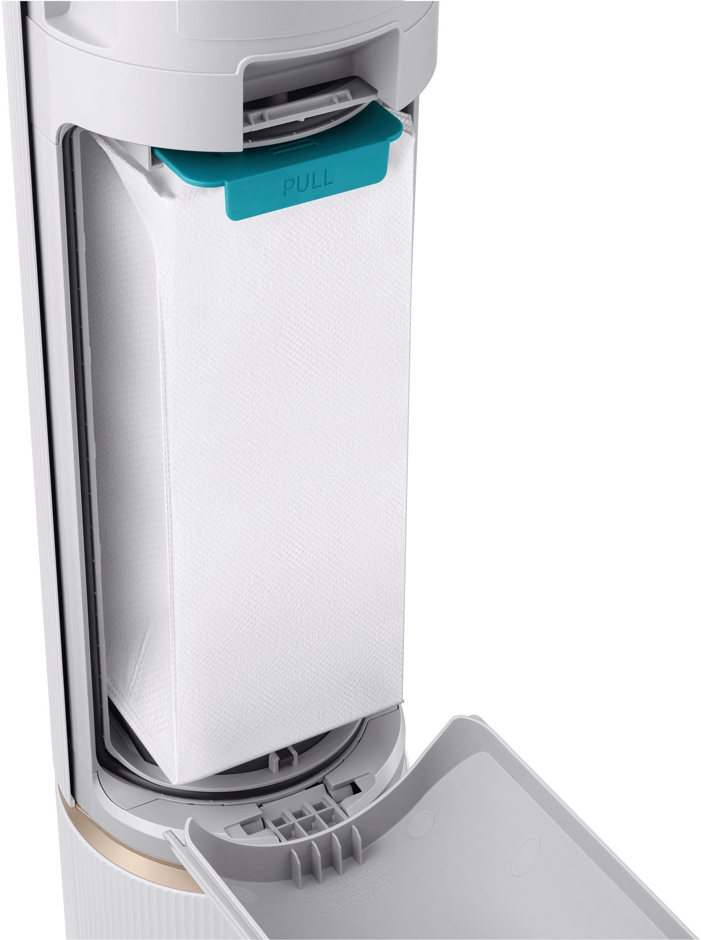 Ein weißer Staubbeutel mit einem blauen Griff mit der Aufschrift "PULL" wird aus einem weißen Gerät gezogen.