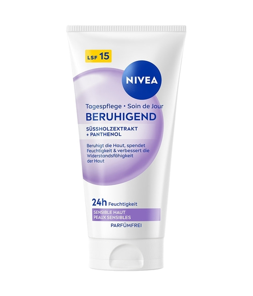 Nivea Tagespflege mit LSF 15 für beruhigte und feuchtigkeitsspendende Haut.