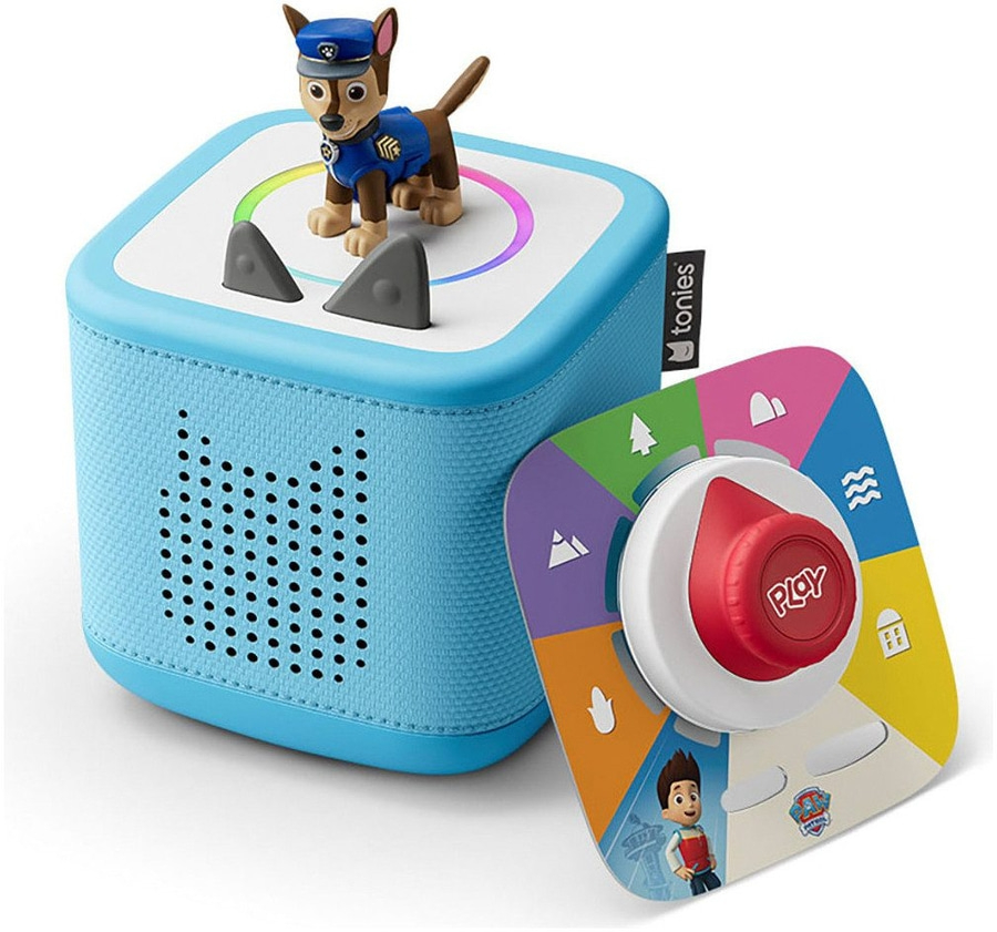 Ein blauer Toniebox Würfel mit dem Hund Chase von Paw Patrol und einer Spielkarte daneben.