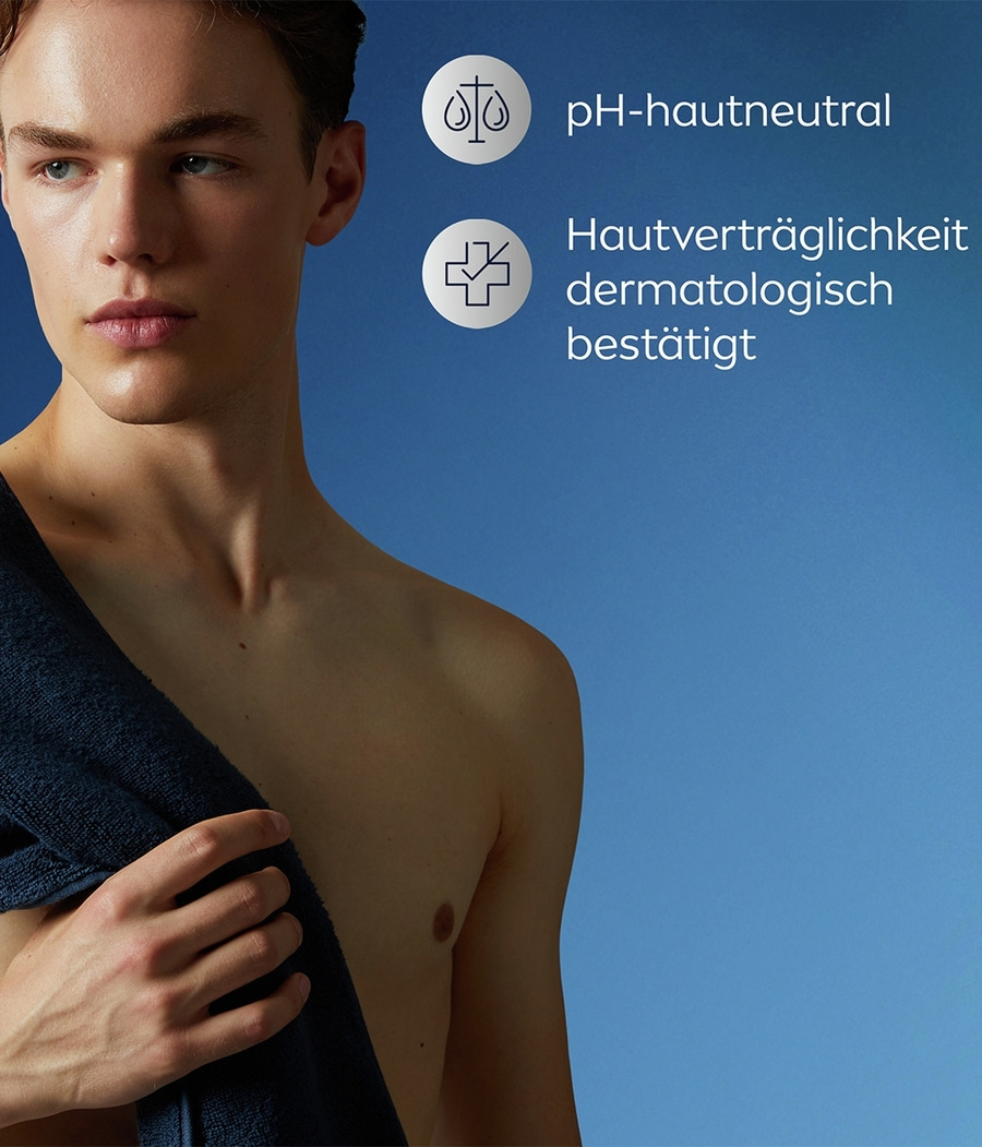 Mann mit Handtuch und Hautpflege-Siegeln