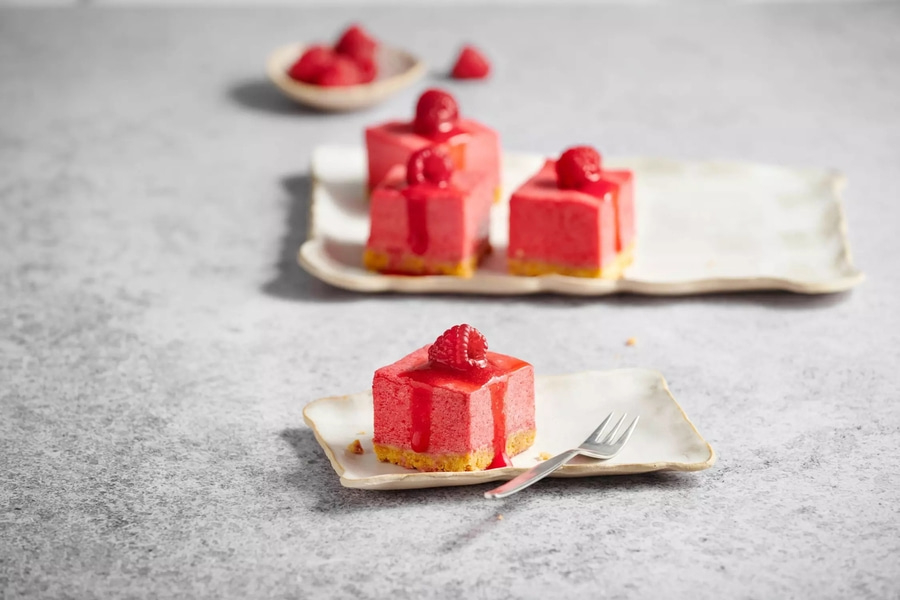 BETTY BOSSI Backbuch Cremige Schnitten Rezeptbuch Dessertbuch + Backform