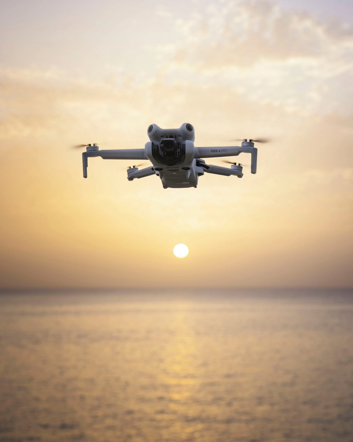 DJI Mini 4 Pro Kameradrohne 4K HDR 48MP GPS C0 RC-N2 Hinderniserkennung B-WARE