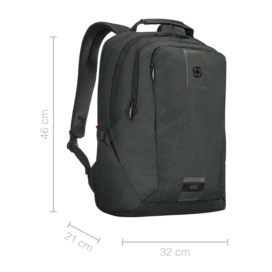 Schwarzer Rucksack mit den Maßen 46 cm x 32 cm x 21 cm, mit Logo und Reißverschlüssen.