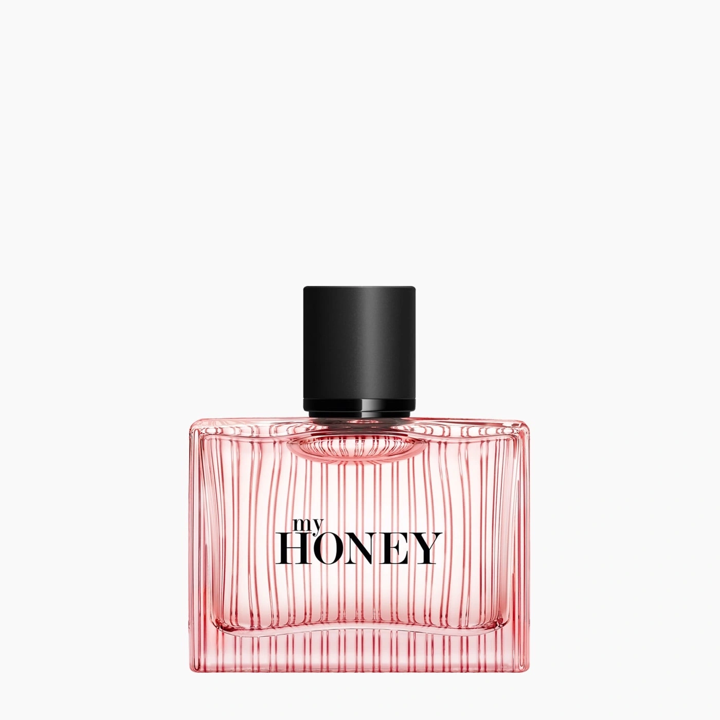 Parfümflasche mit rosa Flüssigkeit und schwarzem Deckel, mit Aufschrift 'my HONEY'.