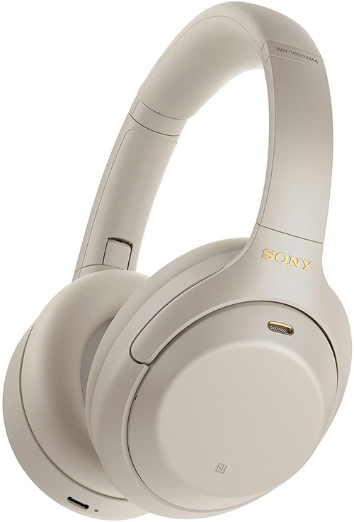 Beige Sony WH-1000XM4 Kopfhörer, Nahaufnahme, goldene Schrift, modernes Design