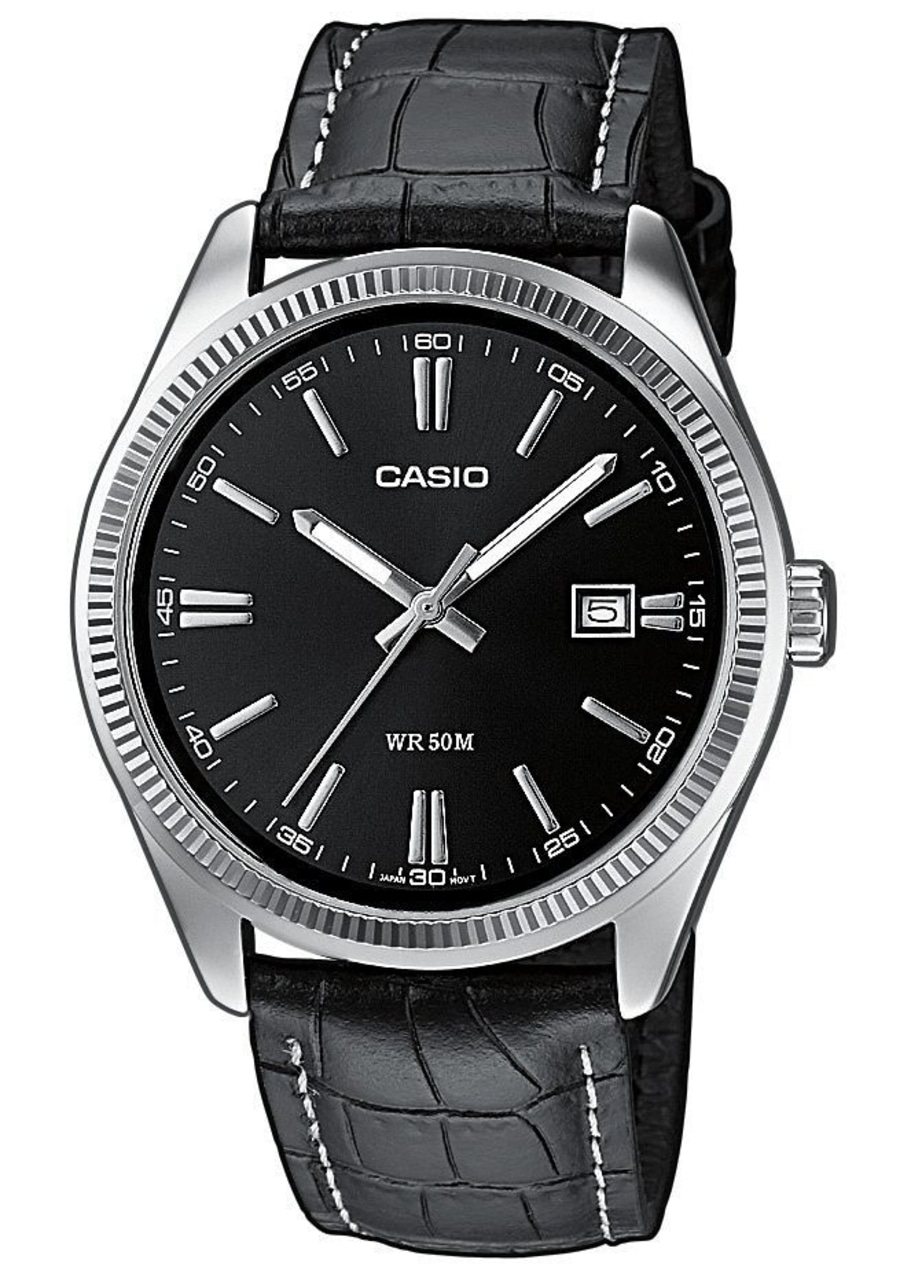 Schwarze Casio-Uhr mit Lederarmband und Datumsanzeige, WR 50M.