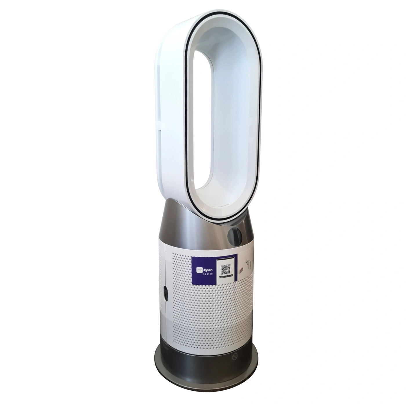 Ein weißer Dyson Luftreiniger mit silbernen Akzenten steht auf einem weißen Hintergrund.
