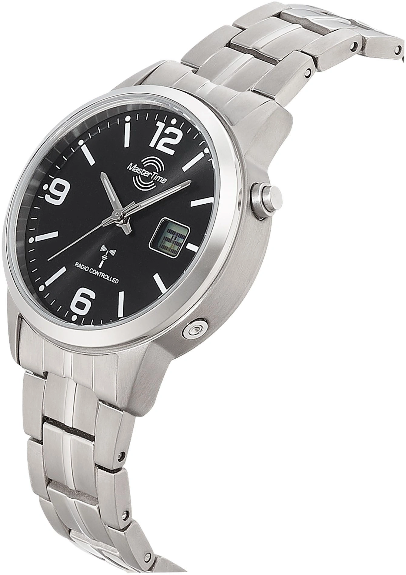 Eine Armbanduhr mit schwarzem Zifferblatt und silbernem Armband.