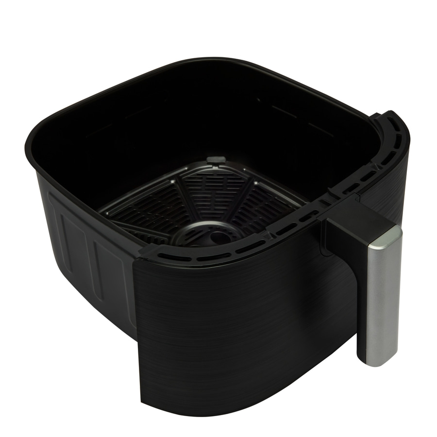Schwarze Airfryer-Schüssel mit Griff, leer und bereit zum Kochen.