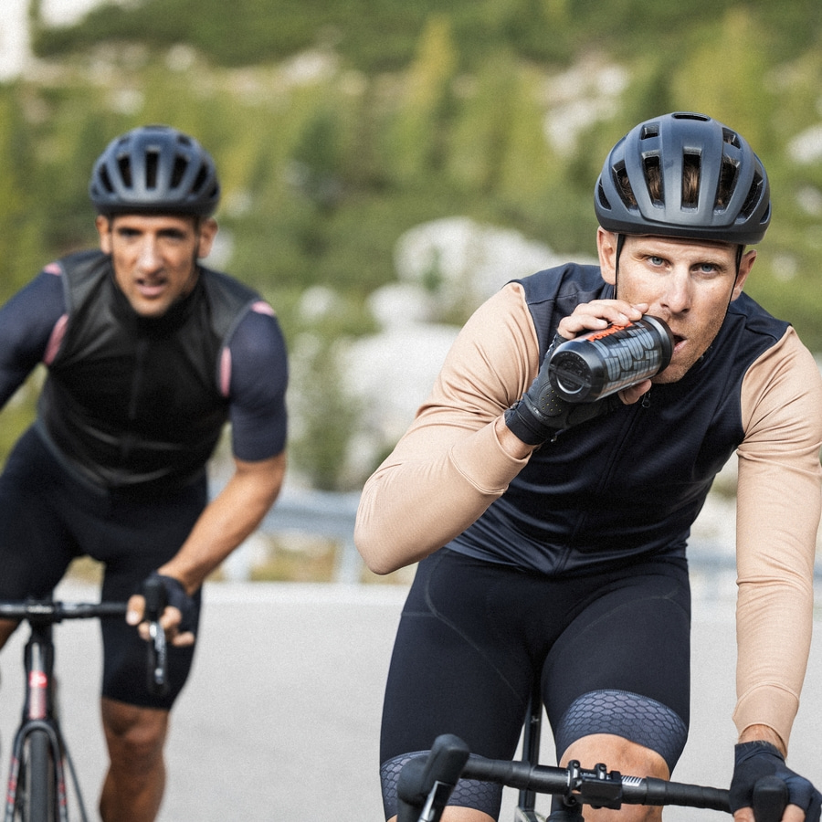 POWERBAR isotonischer Sports Drink Iso Fuel 30 Kohlenhydrate Black Line 608 g