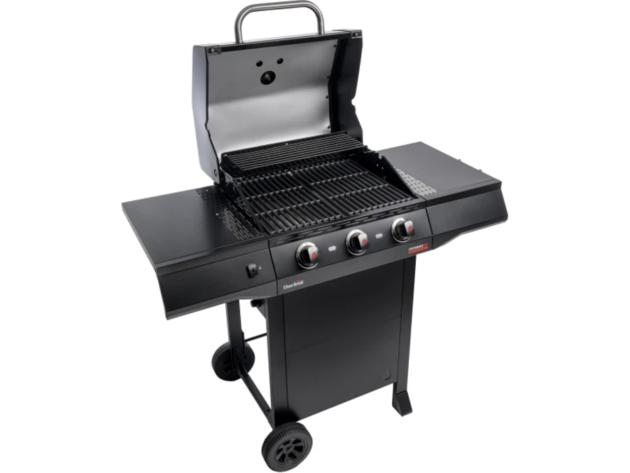 Schwarzer Gasgrill mit drei Brennern und geöffnetem Deckel auf Rädern