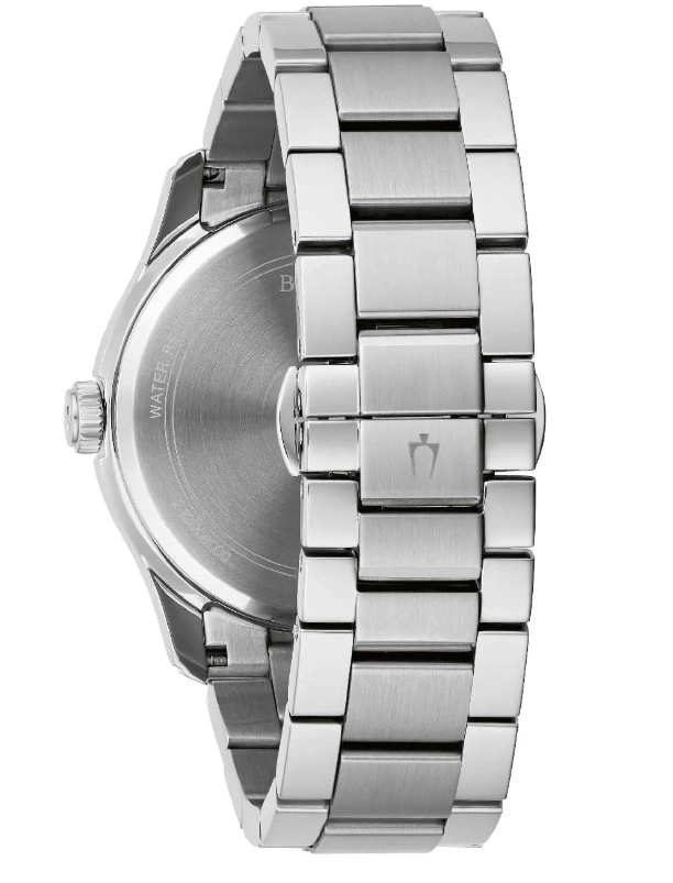 Uhr mit Metallarmband, Detailaufnahme, silberfarben, Wasserdicht