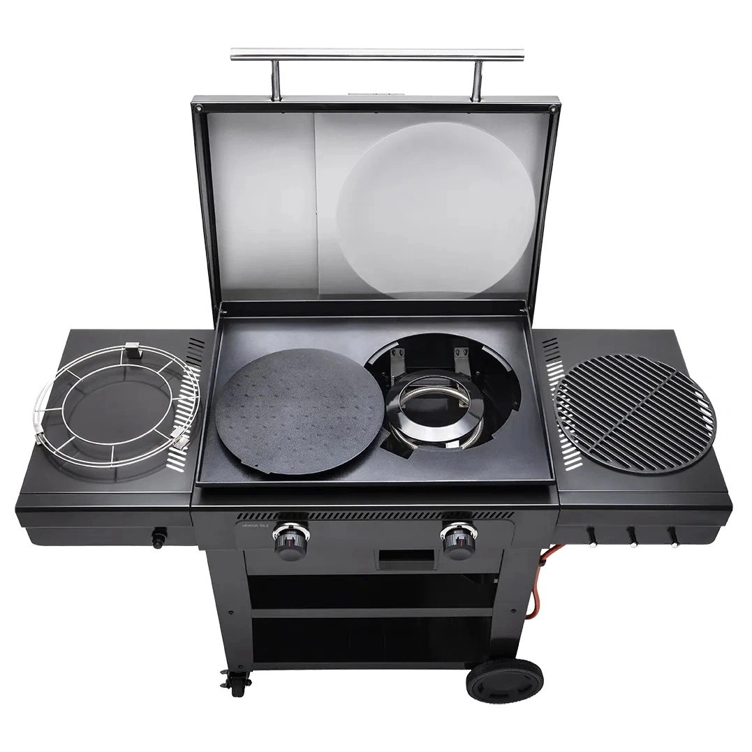 Ein offener schwarzer Gasgrill mit Kochplatten und Grillrosten.