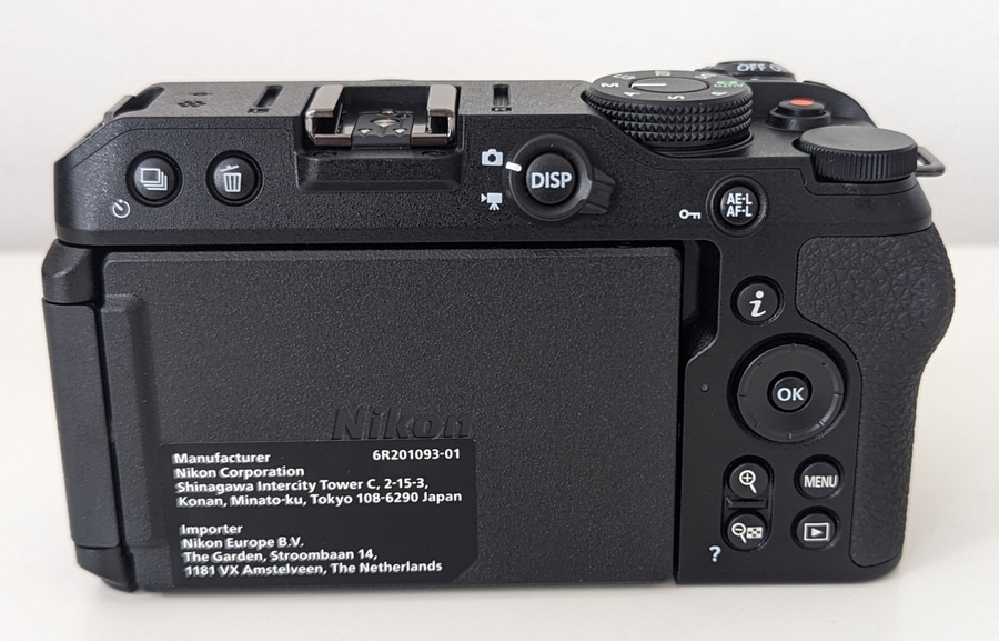 NIKON Z 30 Systemkamera-Body 20,9 Millionen Pixel 3,0 Zoll Display 4K UHD B-WARE