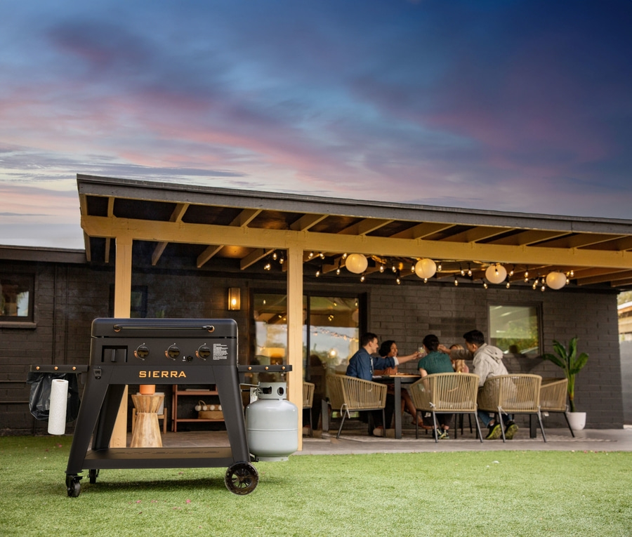 Pit Boss Gasgrill mit Grillwagen Sierra Onyx Plancha 3-Brenner BBQ Grill tragbar