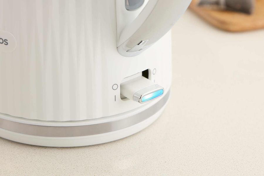 RUSSELL HOBBS Wasserkocher Eden 27360-70 Weiß 1,7 L Wasserstandsanzeige 2400 W