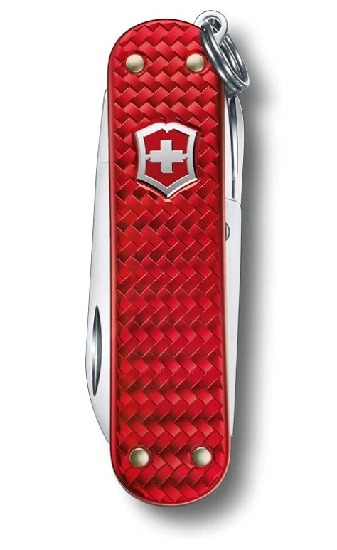Rotes Schweizer Taschenmesser mit Kreuz und Muster, Nahaufnahme