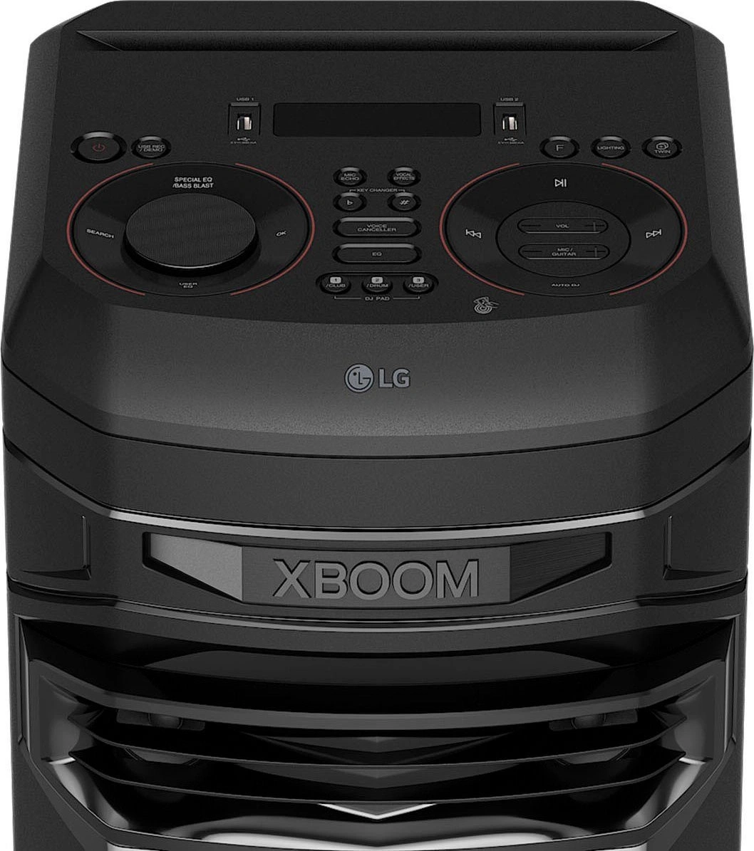 Schwarzer LG XBOOM Lautsprecher mit Bedienelementen und Logo. Bass Blast.