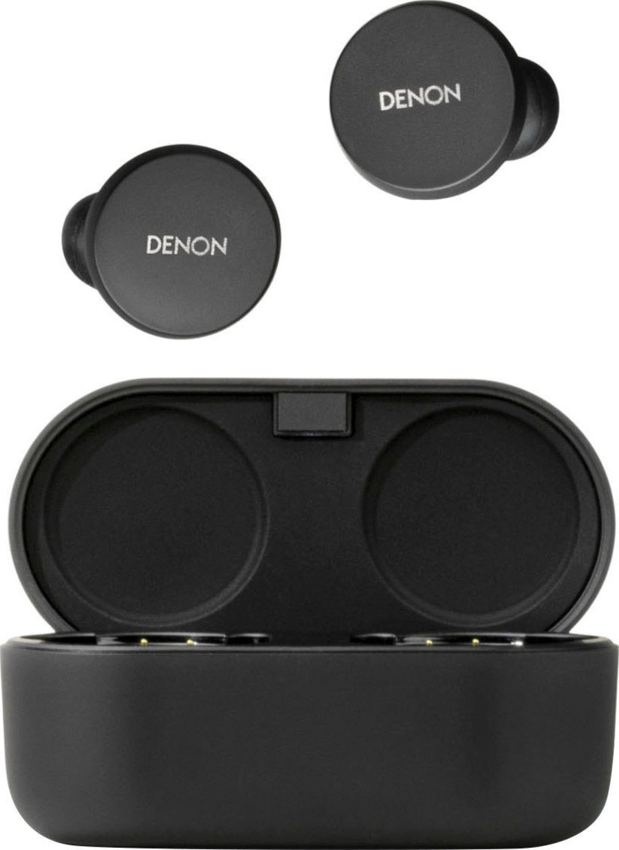 Schwarze Kopfhörer mit Ladecase und Denon-Logo. Drahtlose Ohrhörer.