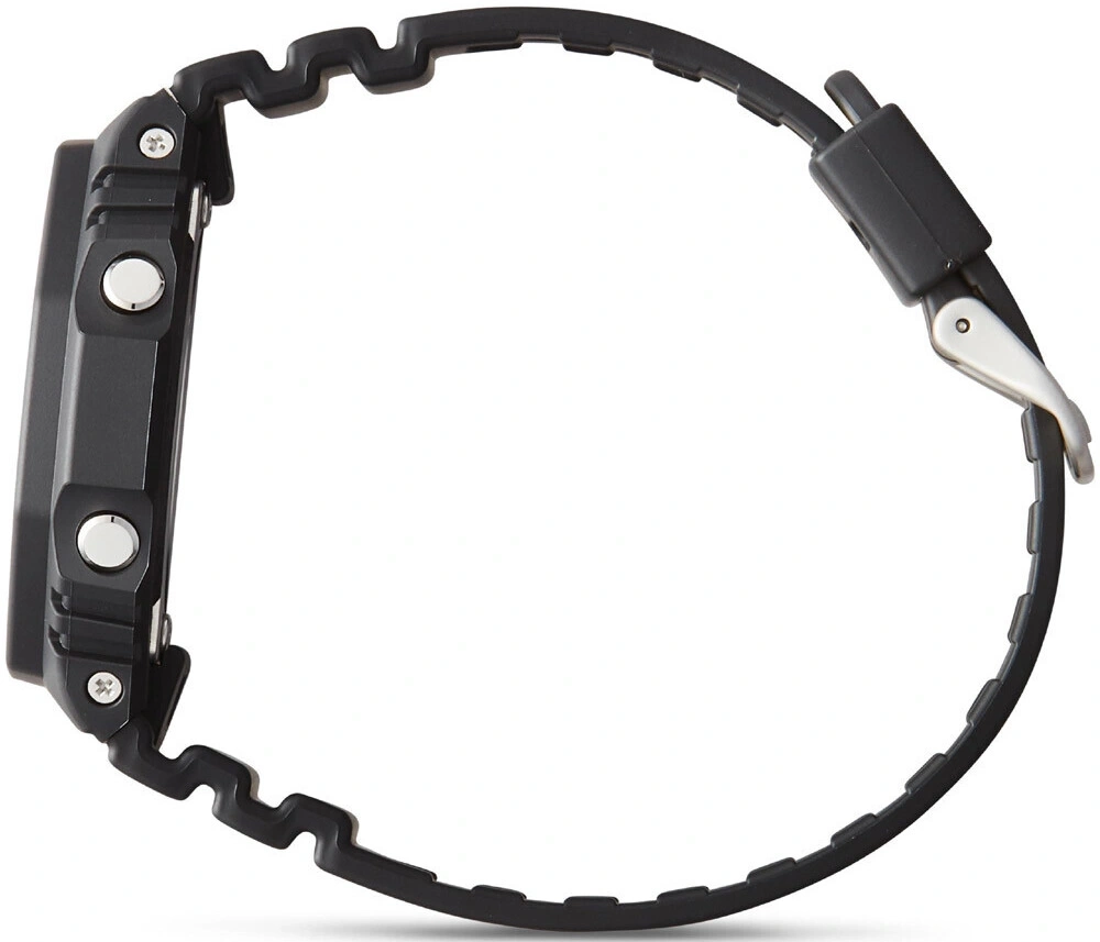 Eine Nahaufnahme eines schwarzen Armbanduhrenarmbands mit einem silbernen Verschluss.