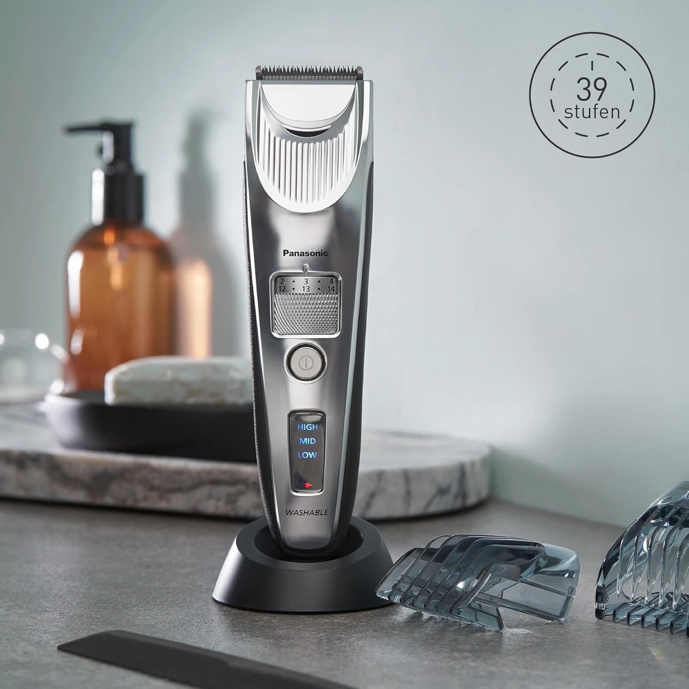 Ein Panasonic Haarschneider mit Aufsätzen und 39 Stufen.