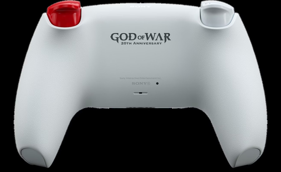 Ein weißer PlayStation 5 Controller mit God of War 20th Anniversary Logo.