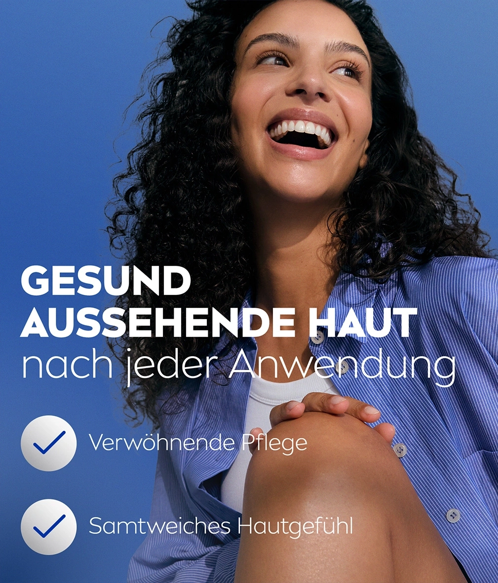 Gesunde Haut, Frau lächelt, Produktwerbung, blaue Hemd, Hautpflege, Schönheit, Wellness, Freude, Glück