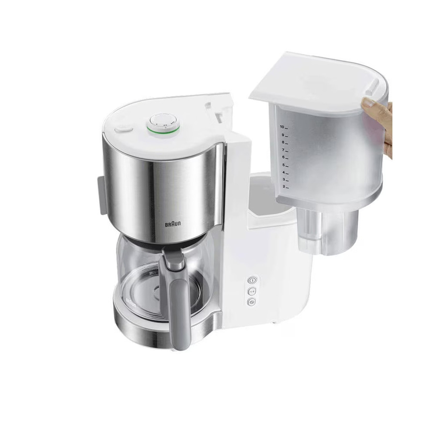 Eine weiße und silberne Braun Kaffeemaschine mit einem abnehmbaren Wassertank.