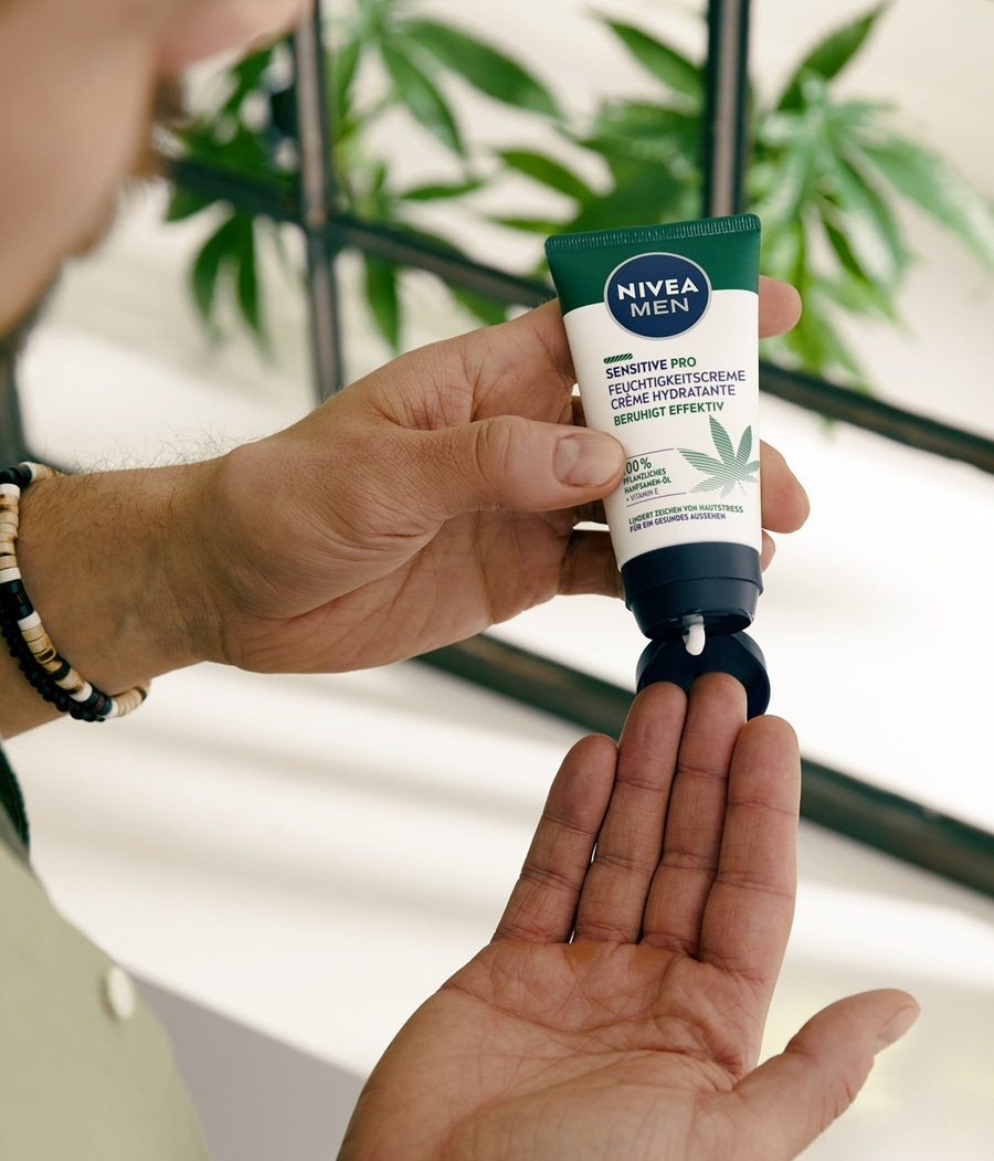 NIVEA MEN Feuchtigkeitscreme Sensitive Pro Hemp Hanfsamen-Öl Vegan 24h 2 x 75ml