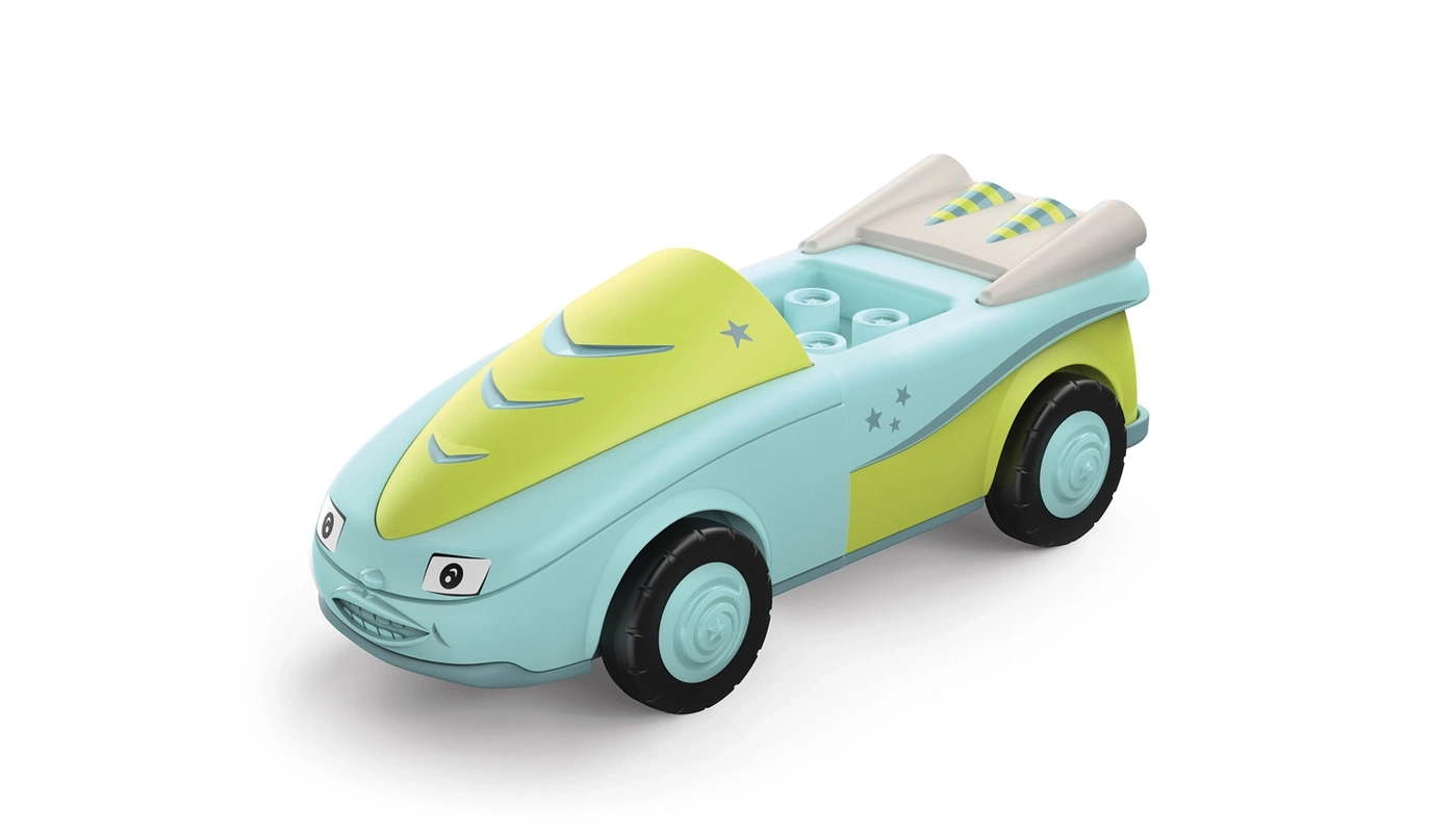 Ein hellblau-gelbes Spielzeugauto mit lustigem Gesicht und Sternen.