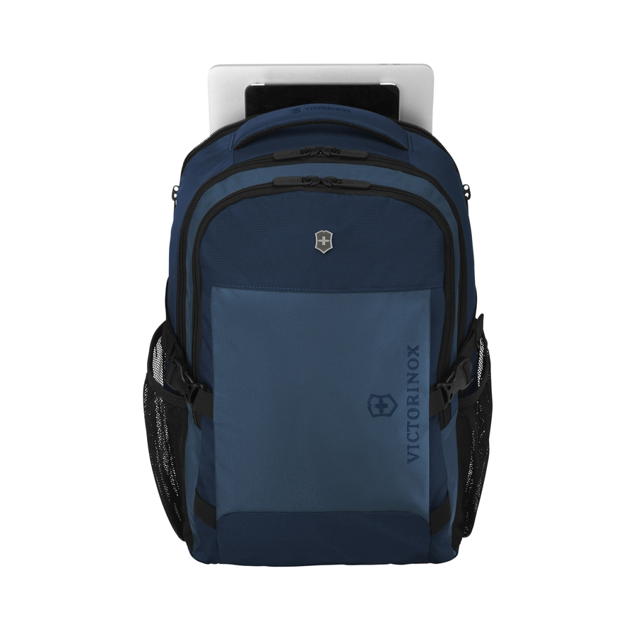 Blauer Victorinox-Rucksack mit Laptop, Netzseitentaschen und Logo
