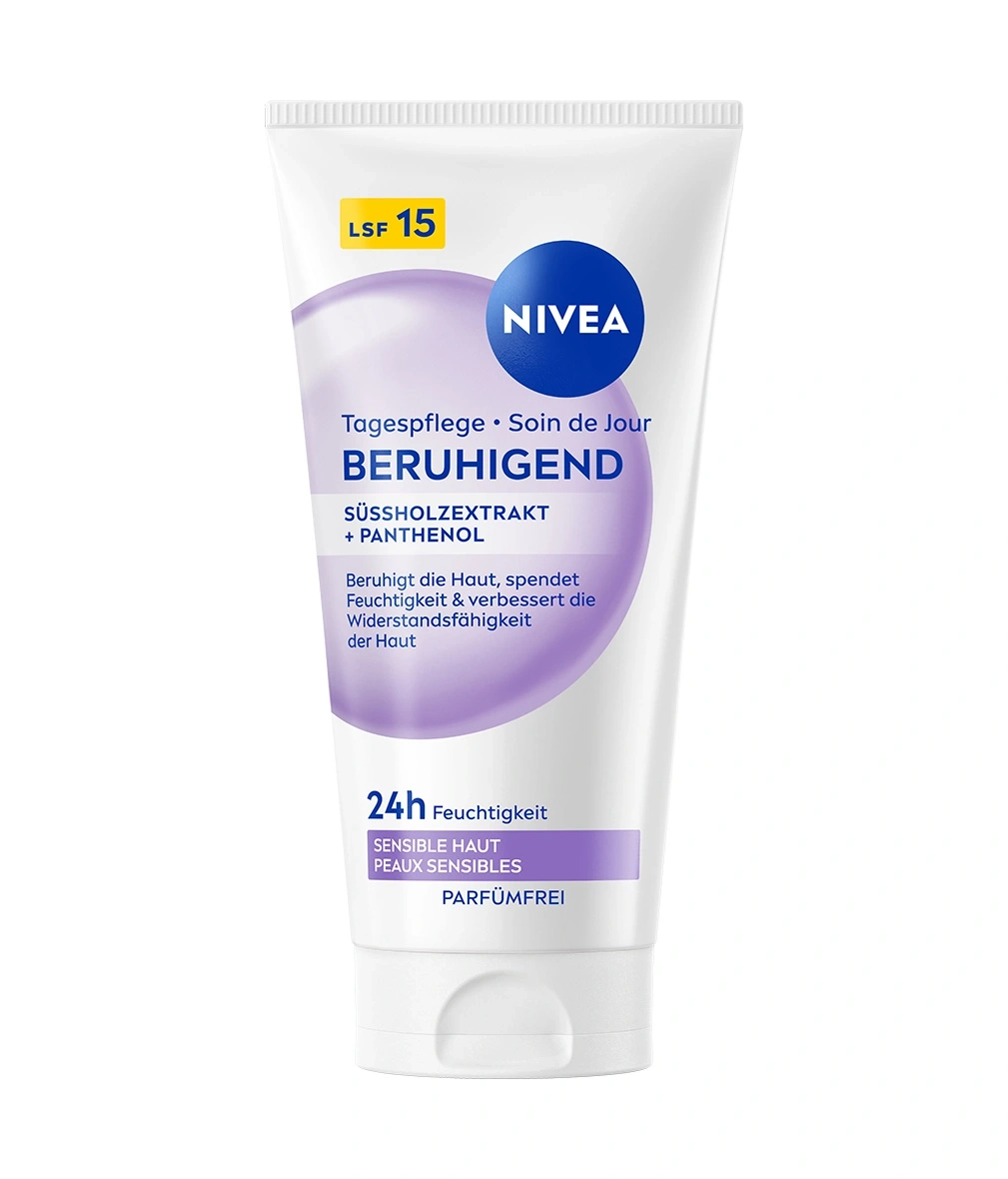 Nivea Tagespflege mit LSF 15 für beruhigte und feuchtigkeitsspendende Haut.