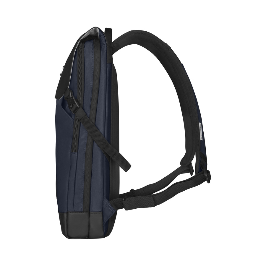 Blauer Rucksack mit schwarzen Trägern und Reißverschlüssen, Seitenansicht