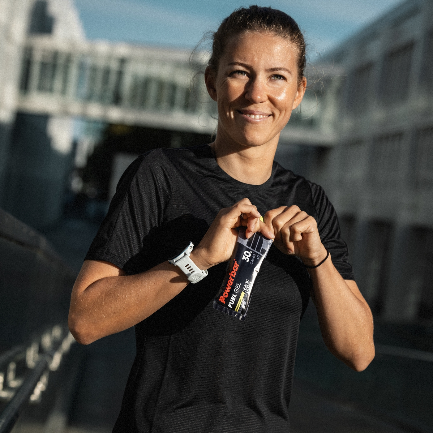 POWERBAR Kohlenhydratgel Fuel 30 Gel Black Line Cola-Orange Koffein 12 x 50 ml