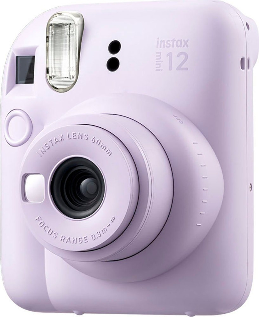 Lila Instax Mini 12 Kamera, Nahaufnahme, Fokus auf Objektiv und Details