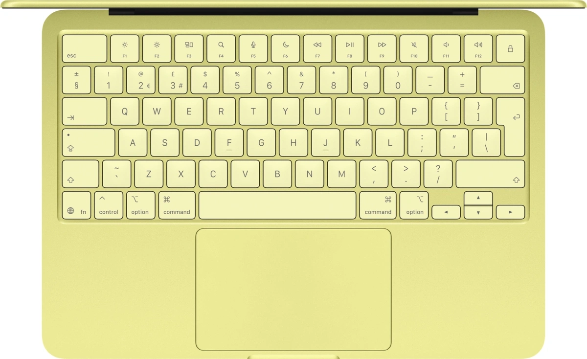 Gelbe Tastatur und Touchpad eines Laptops