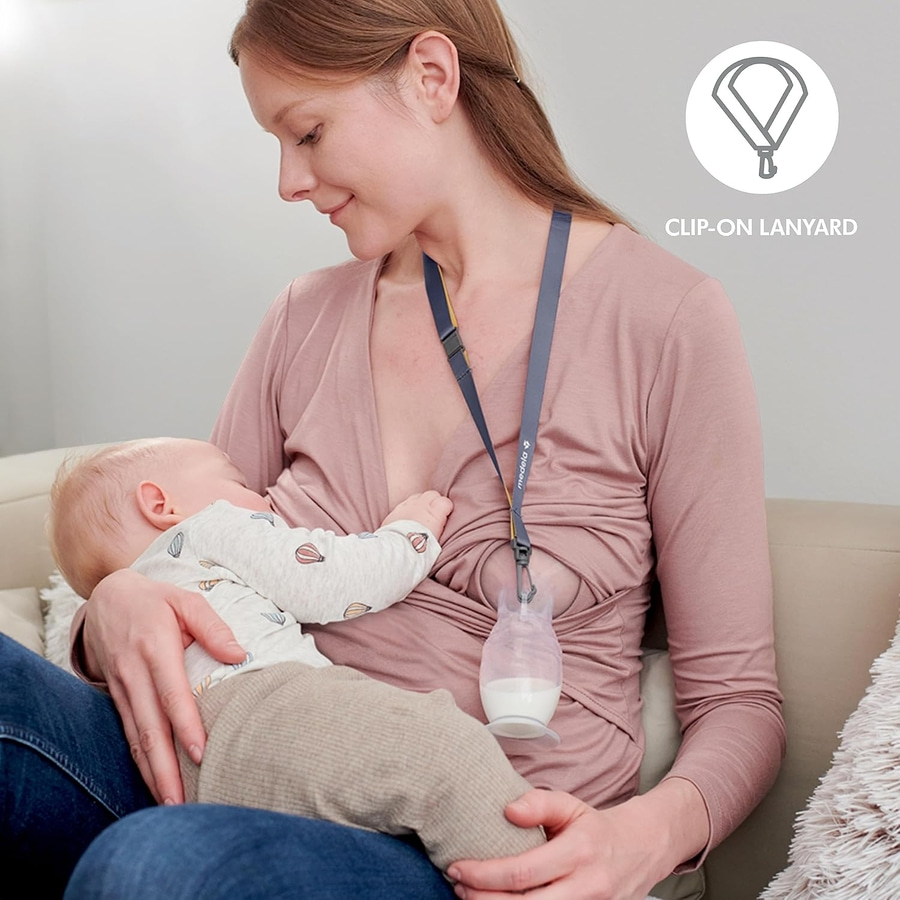 Mutter stillt Baby mit Brustpumpe, Clip-on-Lanyard, Muttermilch, Babykleidung