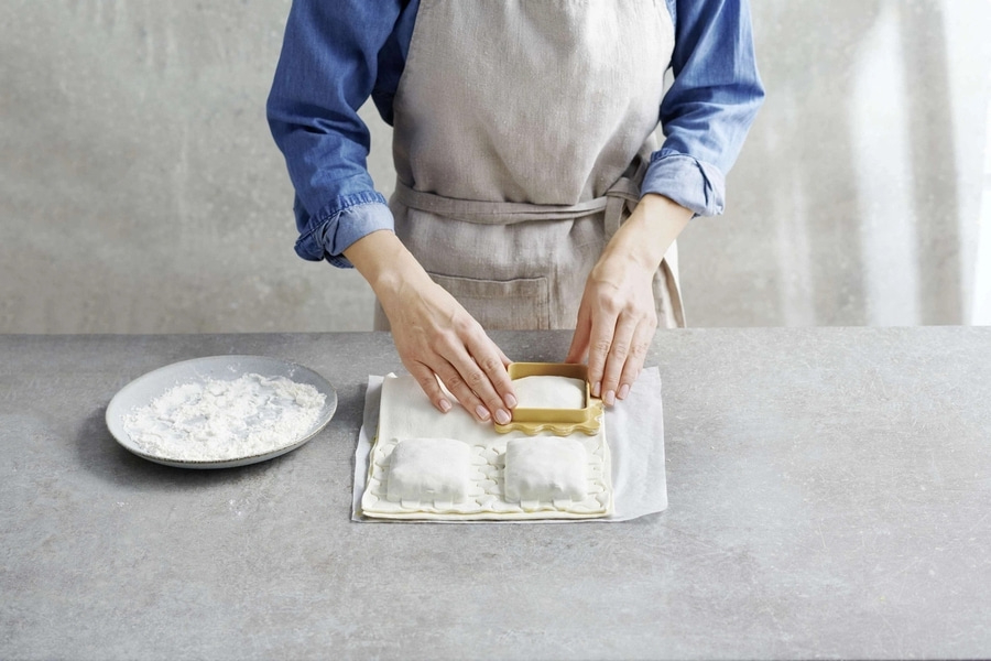 BETTY BOSSI Krapfen & Kräpfli Buch + Ausstecher Set Teigtaschen Kochbuch