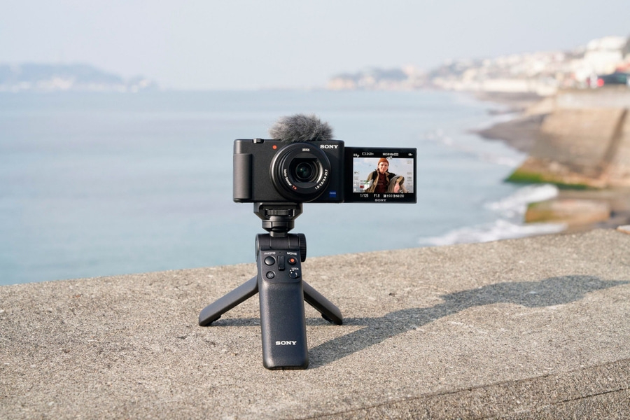 Kamera auf Stativ, Sony, Zeiss, Videoaufnahme, Meer, Person, Landschaft, Fotografie, Technologie, Gerät