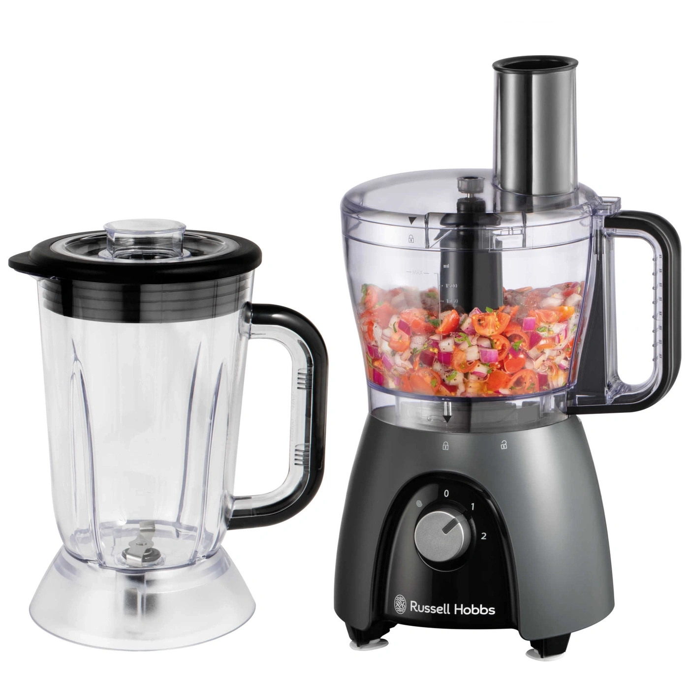 Küchengeräte: Mixer und Küchenmaschine mit Gemüse gefüllt