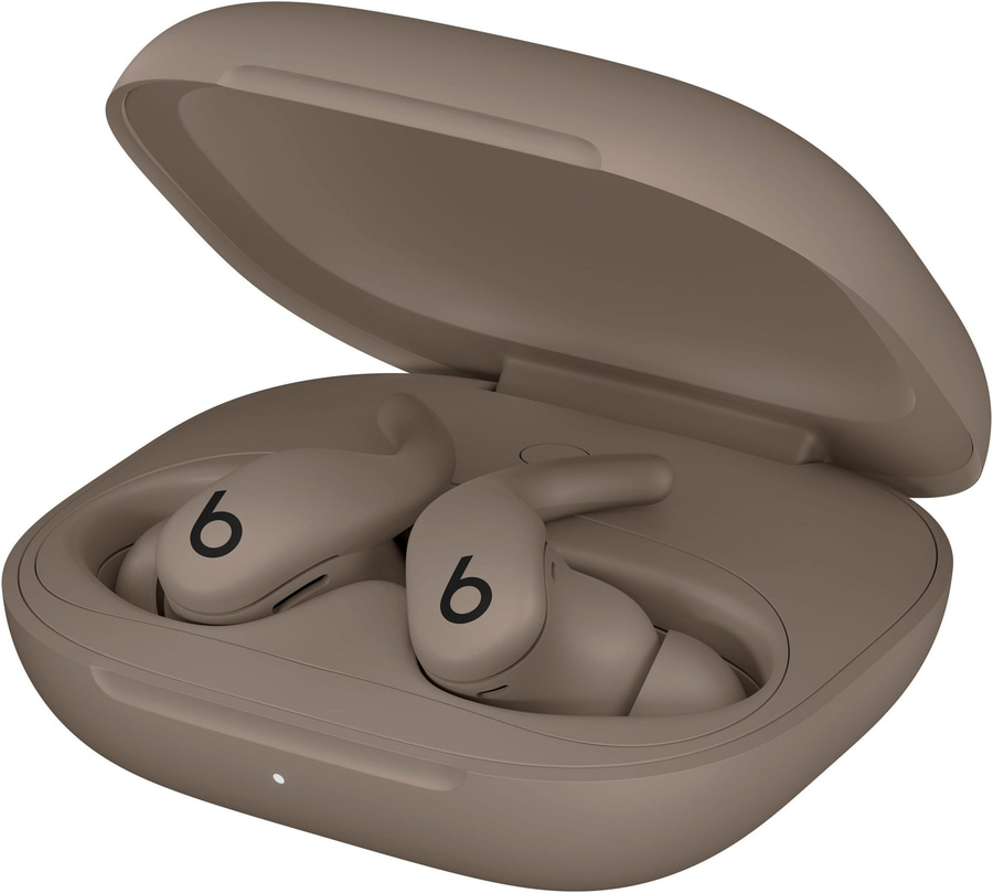Braune Beats Kopfhörer mit Ladecase, links und rechts mit B-Logo