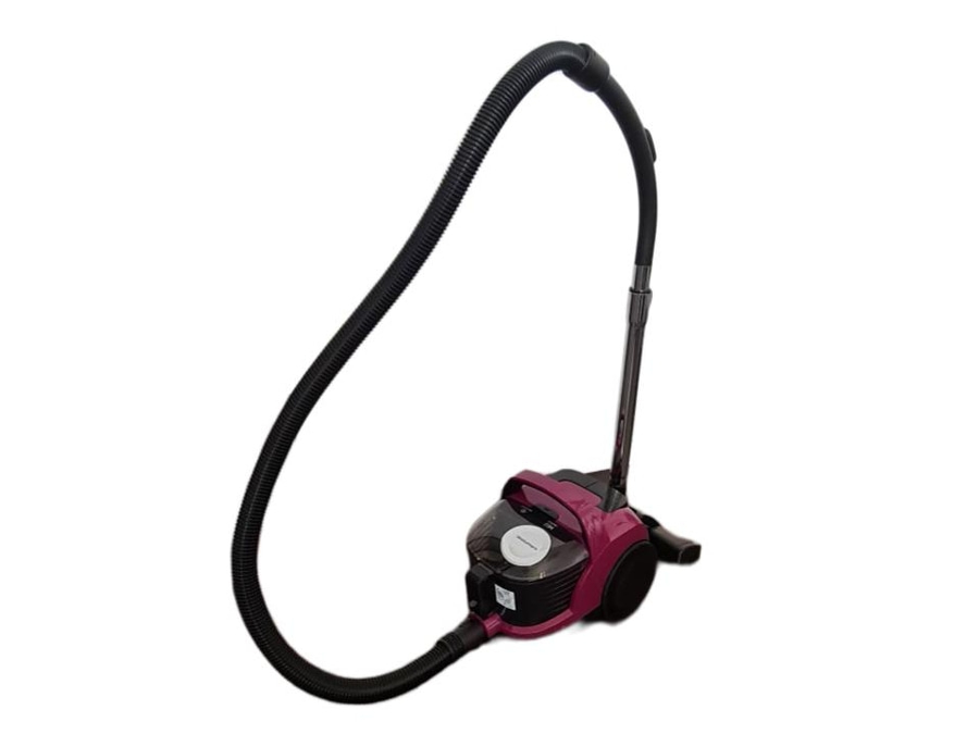 Ein pinker Staubsauger mit schwarzem Schlauch und Rohr