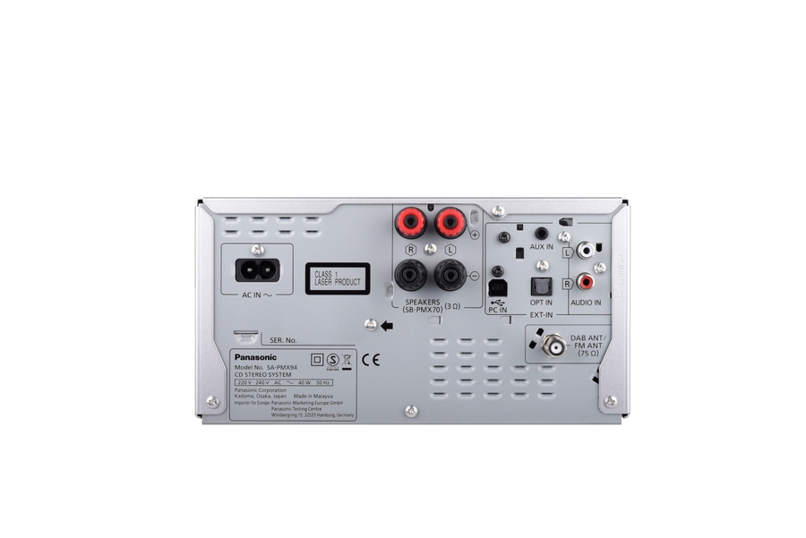 Rückseite eines Panasonic CD-Stereosystems mit Anschlüssen und Spezifikationen.