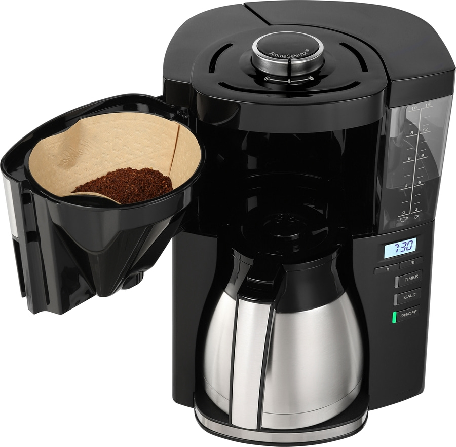 Kaffeemaschine mit Filter, Kaffeepulver, Thermoskanne, Aromaauswahl, Timer und digitaler Anzeige.