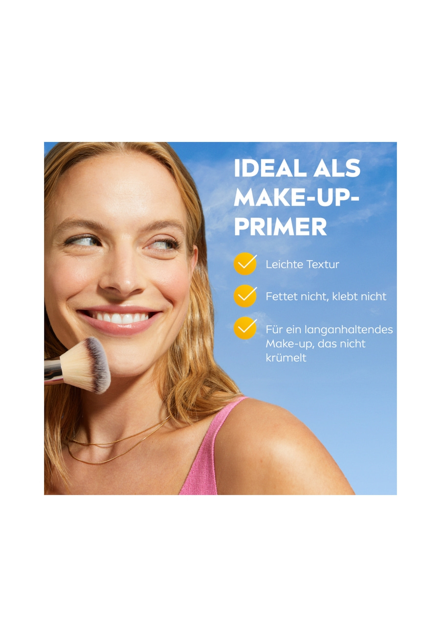 Frau mit Make-up-Pinsel und Primer, Ideal als Make-up-Primer.